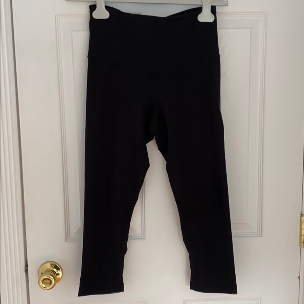 Zella cropped leggings with sheer panel on calves